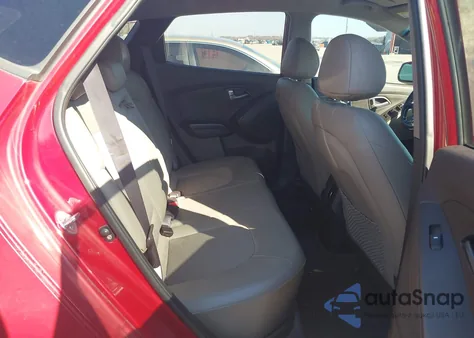 2014 Hyundai Tucson Se z USA, uszkodzony, nr VIN KM8JU3AG4EU864969